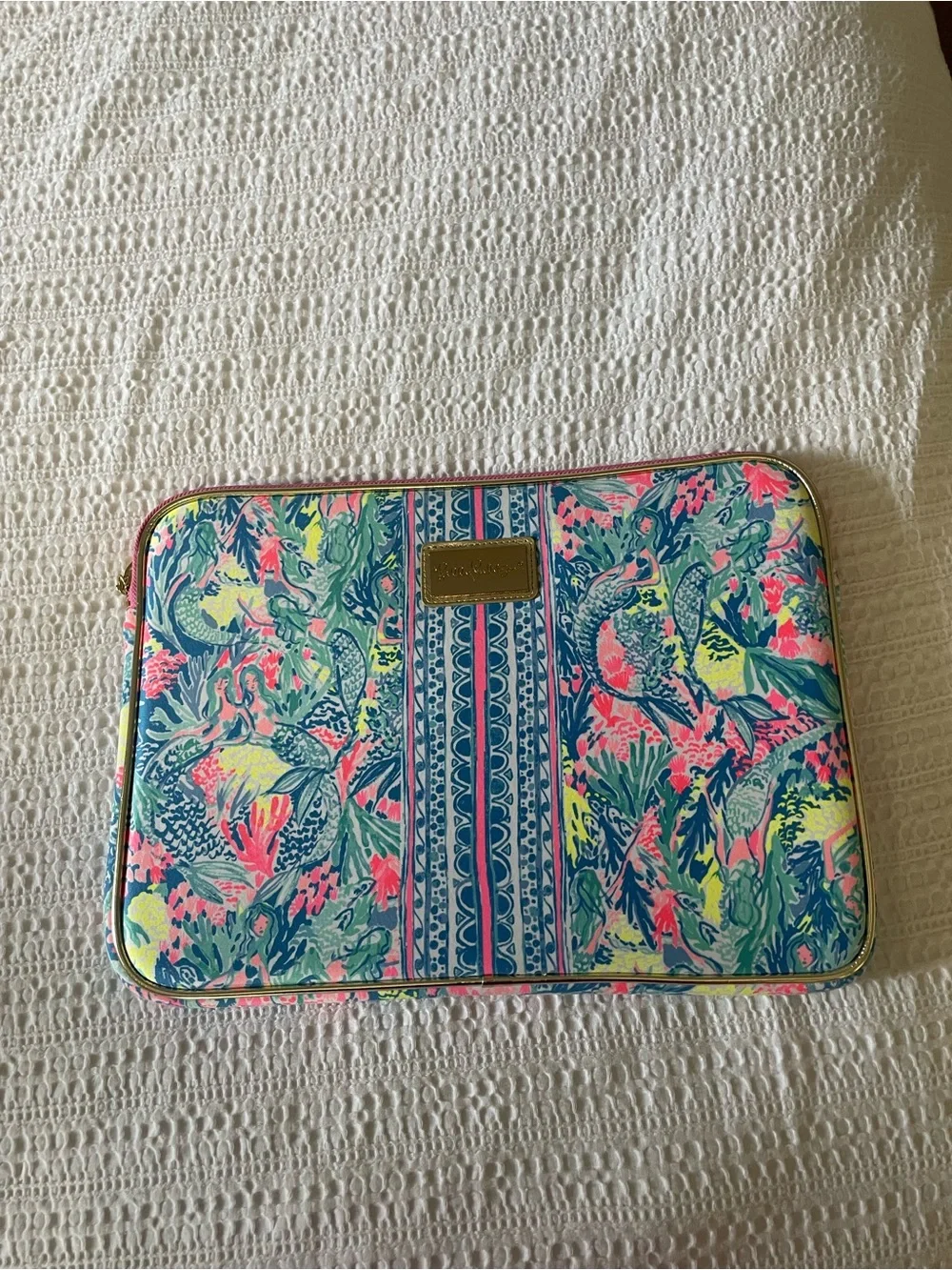 Lilly Pulitzer Vibrant Pink Blue Green Tropical Print Tablet Sleeve 14”